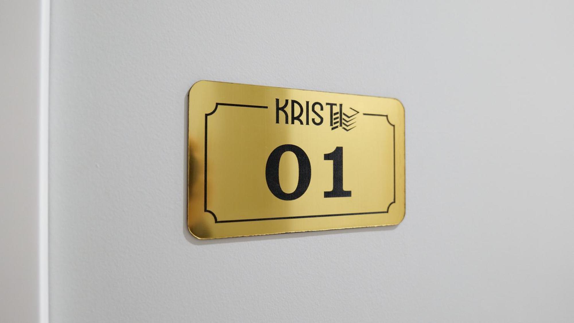 Kristi 01 Apartment